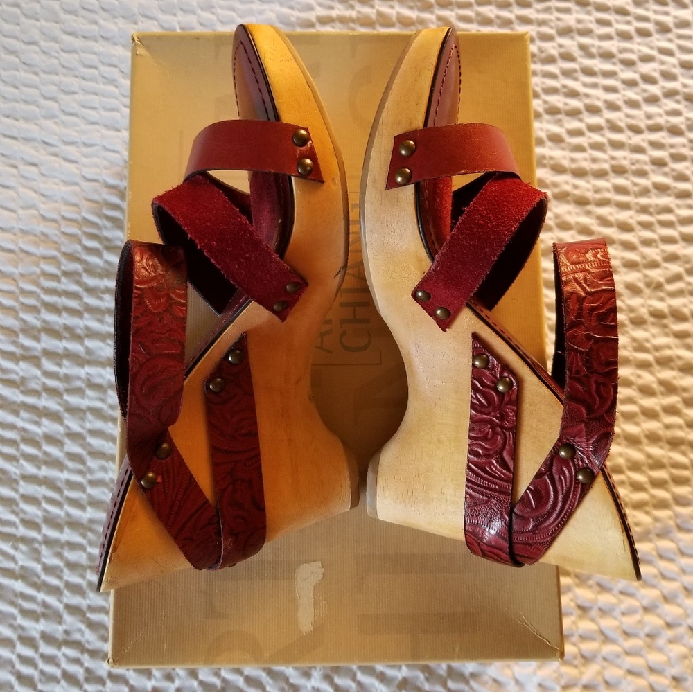 🎉Host Pick🎉Arturo Chiang Wedge Shoes - Picture 4 of 6